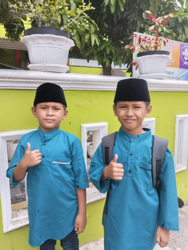 Akrom Azka Wicaksono & Ehan Rafif Wicaksono